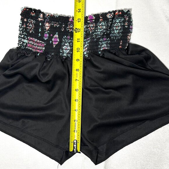 See You Monday Black and Multicolor Geometric High Waist Double Layer Shorts - Picture 6 of 8